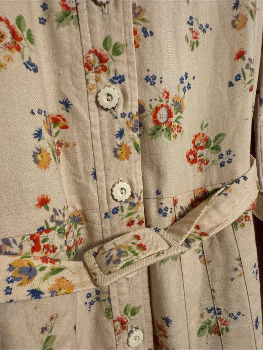 1970’s Cacharel button down pleated floral dress - Picture 2 of 6
